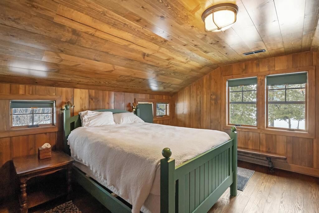 Photo of Bedroom in Bay Harbor