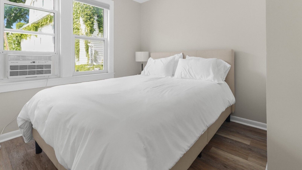 Photo of Bedroom in Highwood