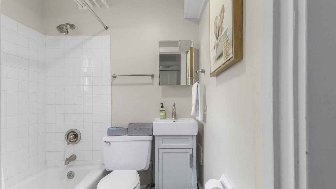 Photo of Bathroom in Highwood