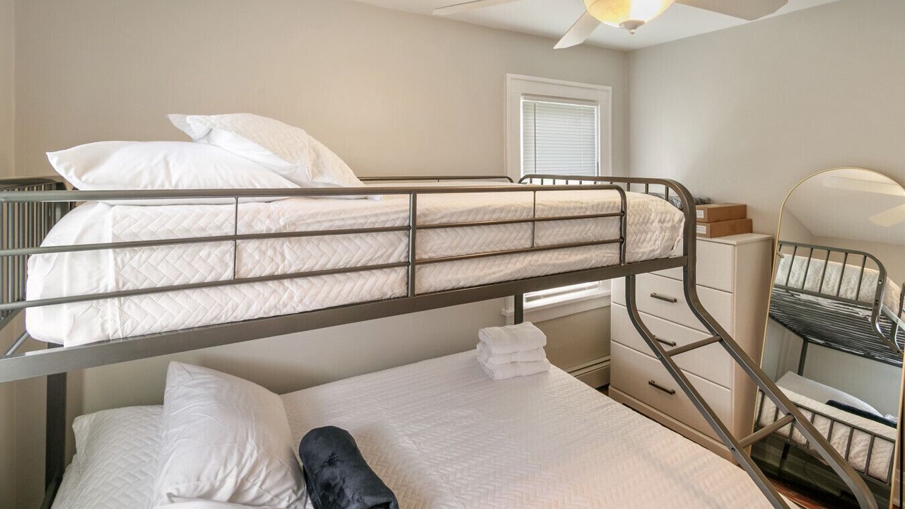 Photo of Bedroom in Highwood