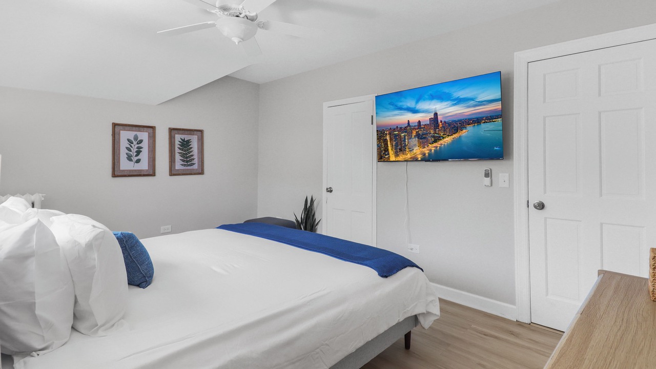 Photo of Bedroom in Lake Forest