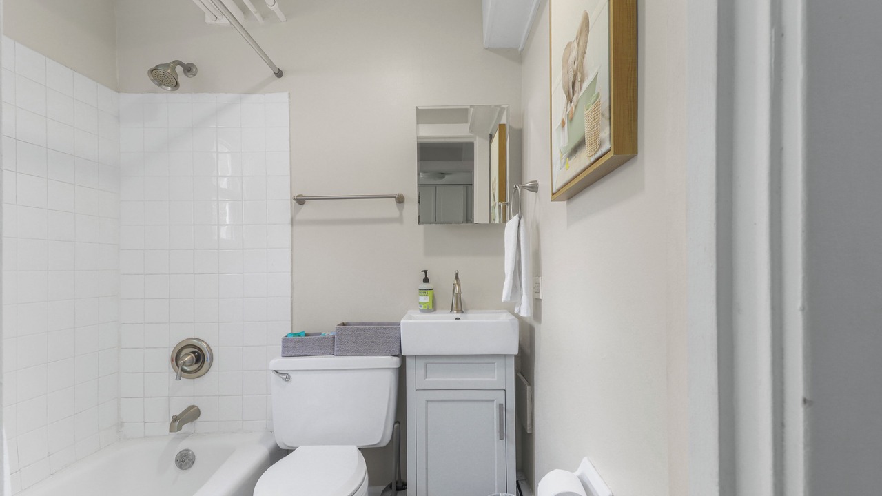 Photo of Bathroom in Highwood