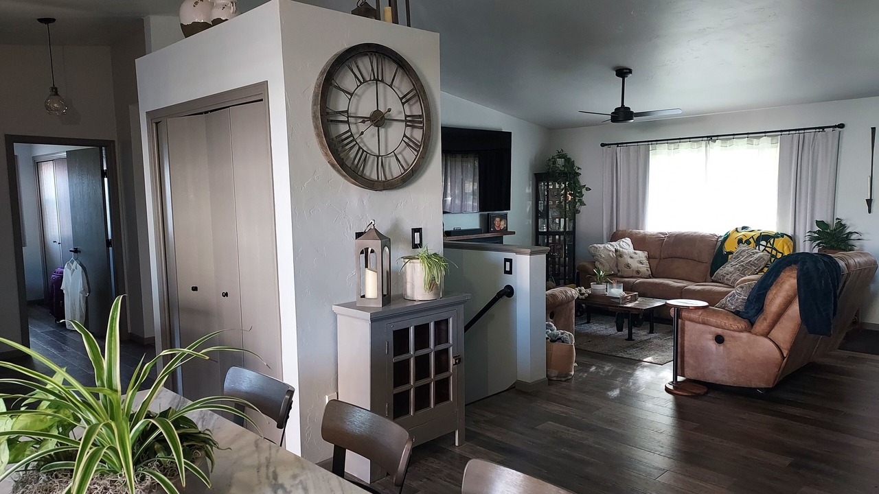 Photo of Livingroom in Ashwaubenon