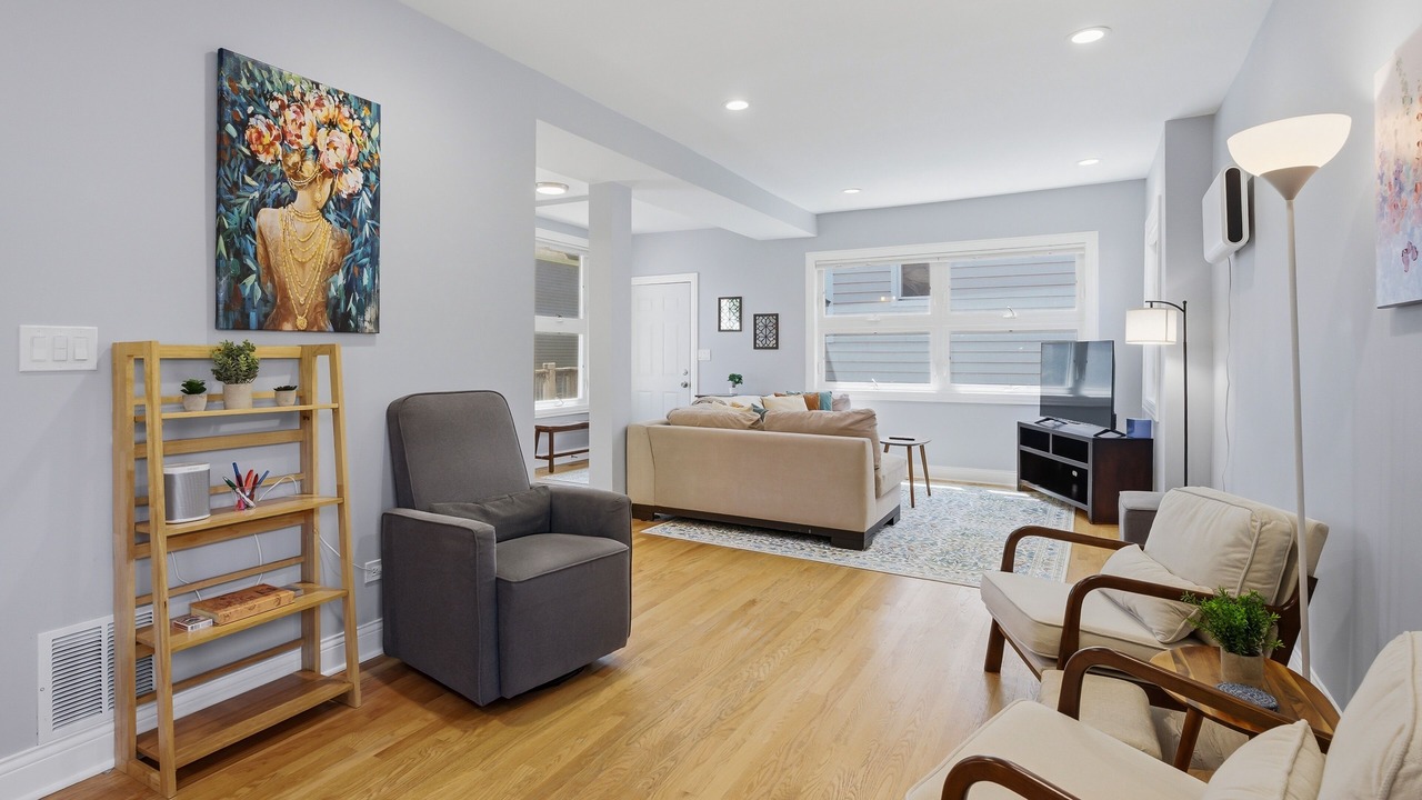 Photo of Bedroom in Andersonville