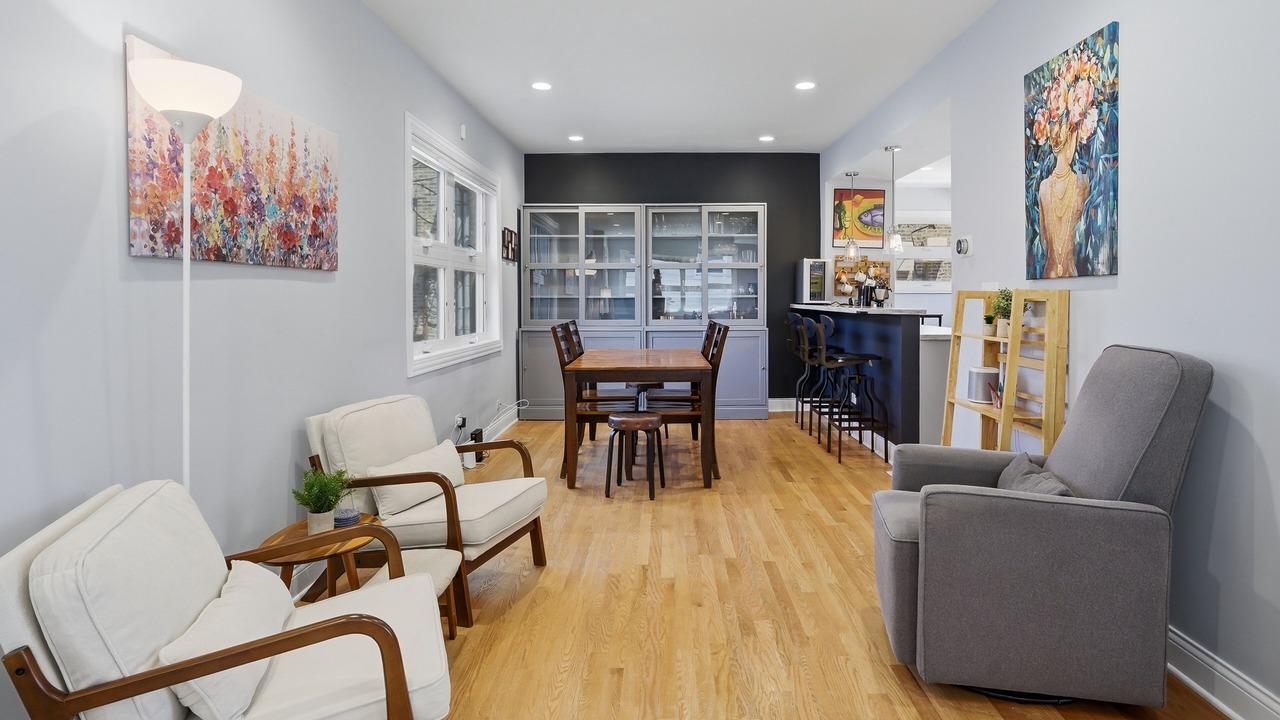 Photo of Bedroom in Andersonville