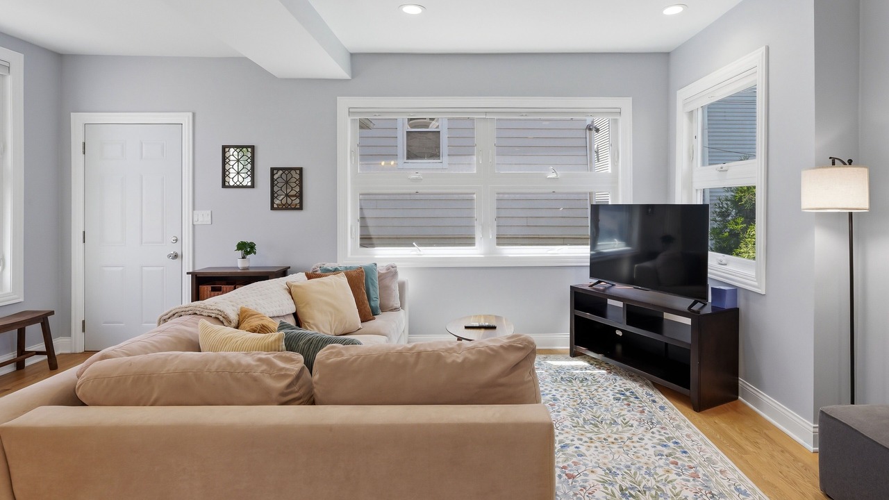 Photo of Bedroom in Andersonville