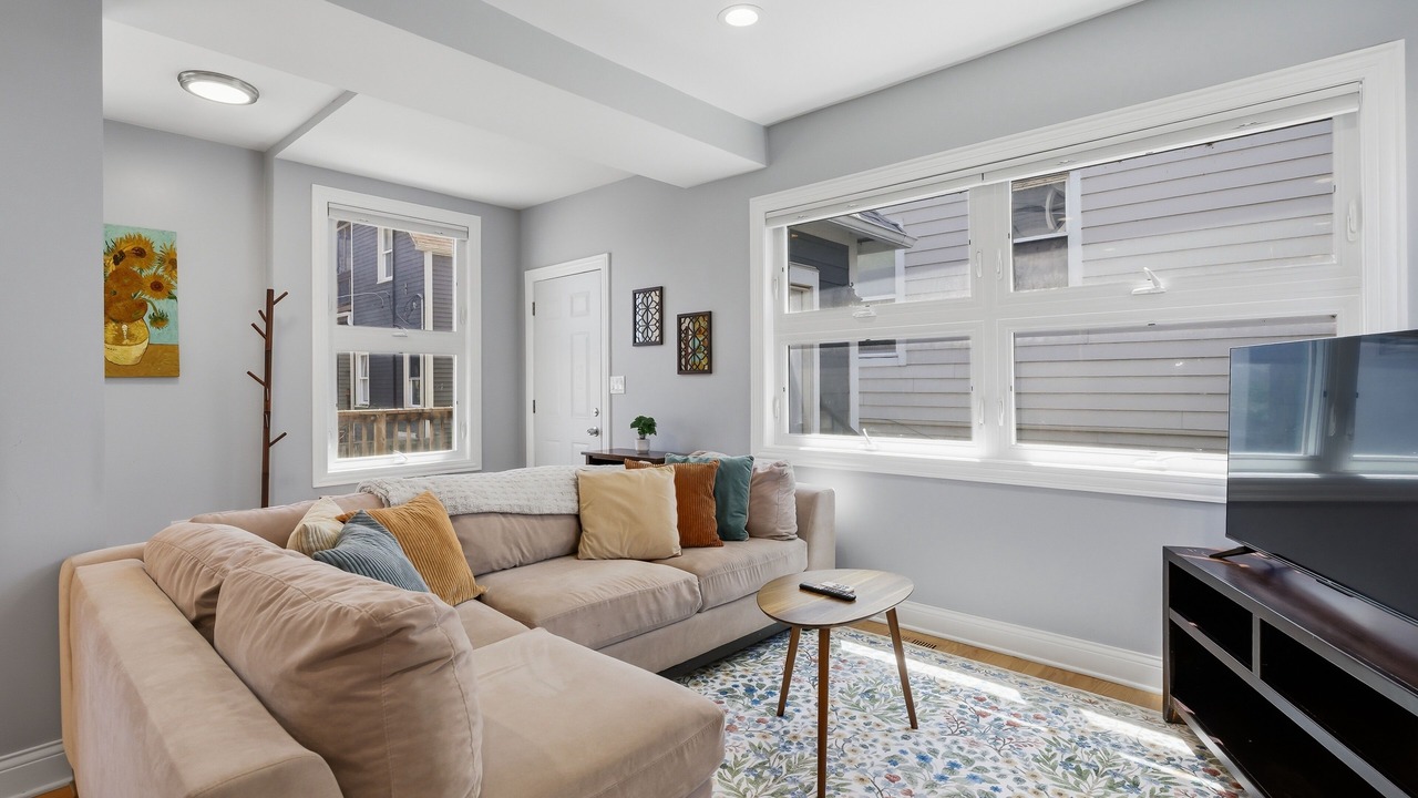 Photo of Bedroom in Andersonville