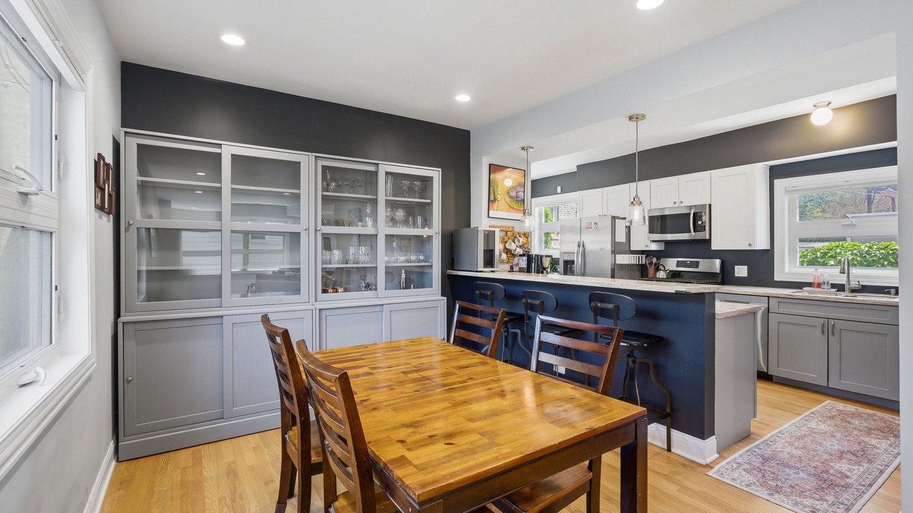 Photo of Bedroom in Andersonville