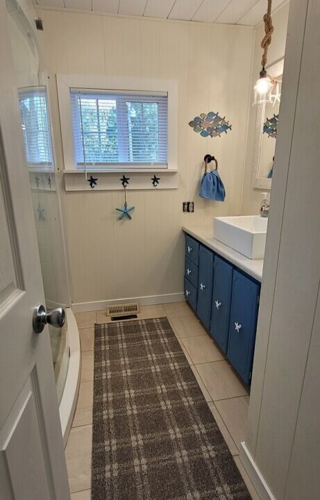 Photo of Bathroom in Hessel