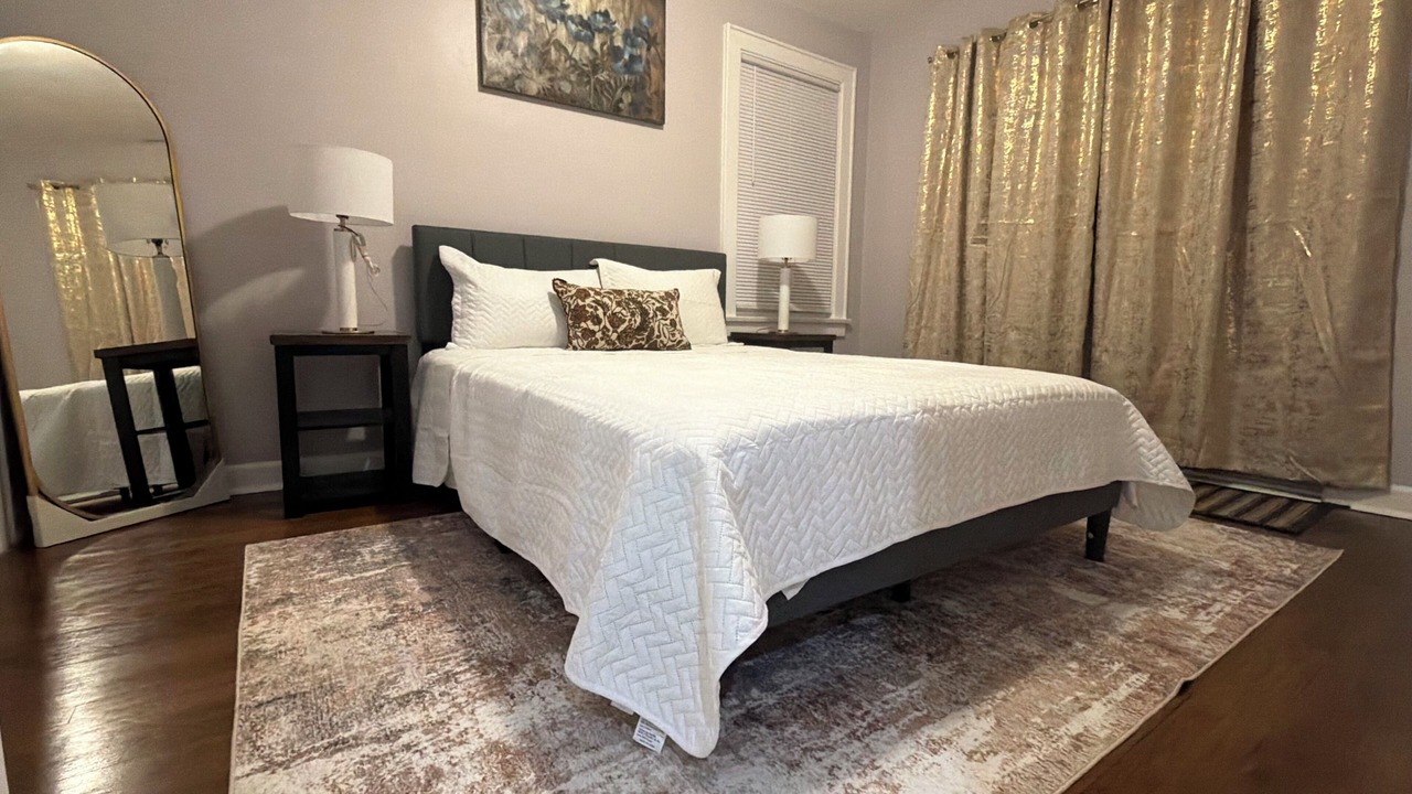 Photo of Bedroom in Waukegan