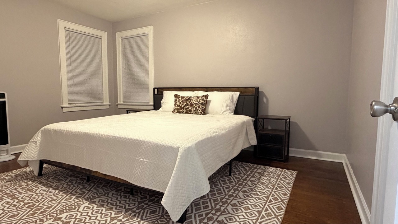 Photo of Bedroom in Waukegan