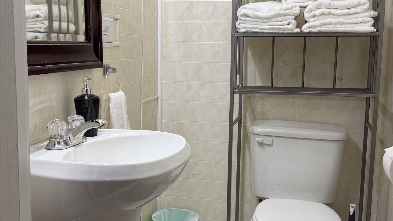 Photo of Bathroom in Waukegan