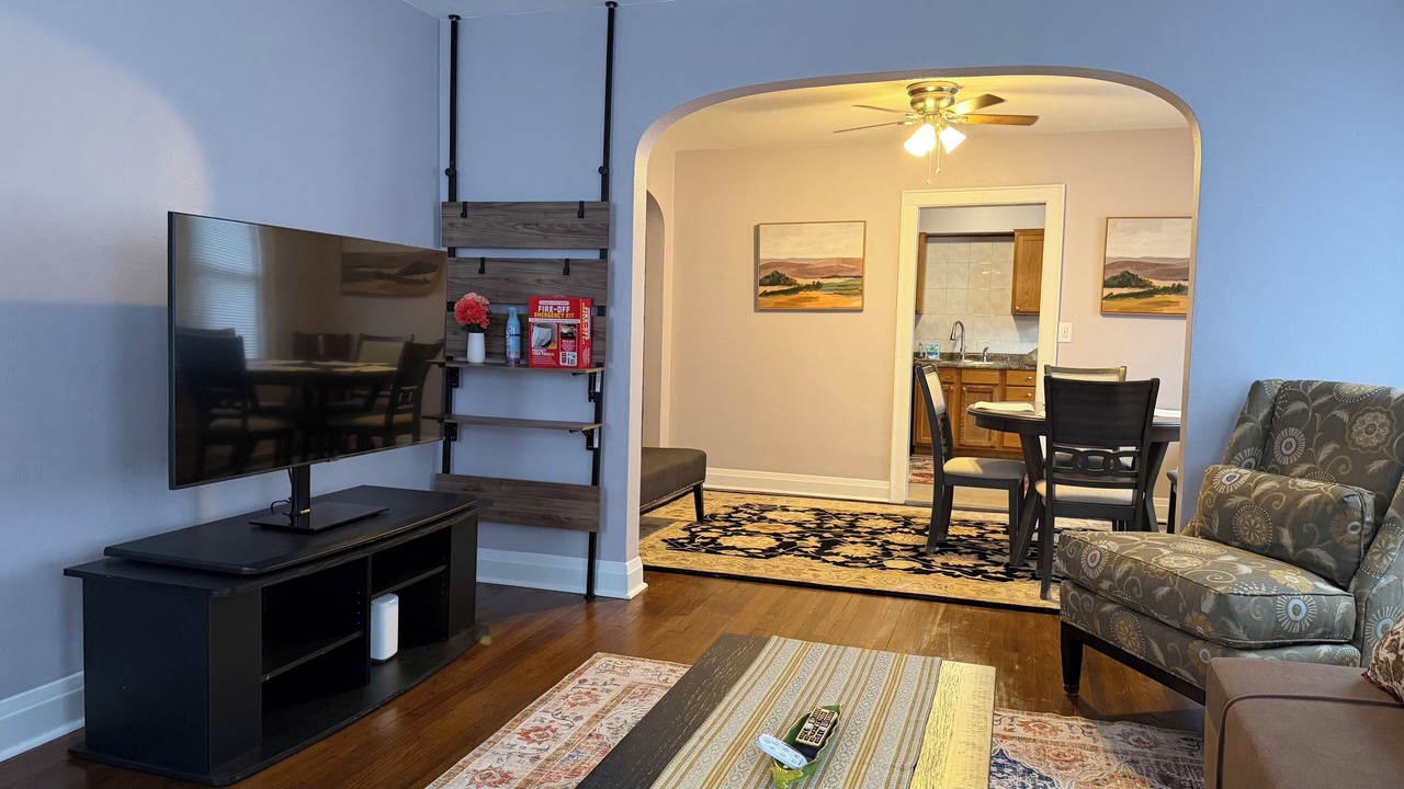 Photo of Livingroom in Waukegan
