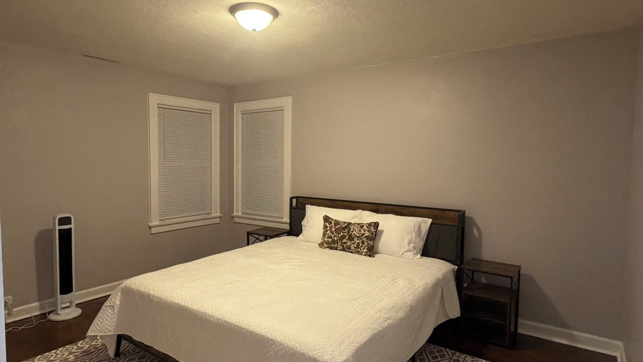 Photo of Bedroom in Waukegan