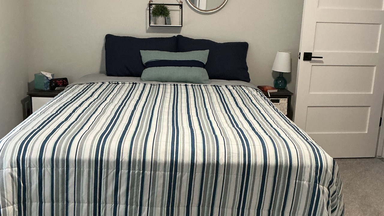 Photo of Bedroom in Spring Lake