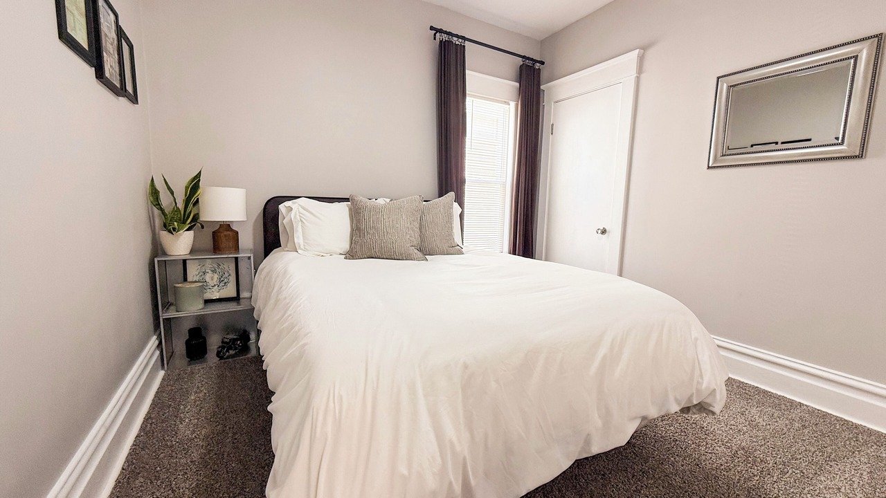 Photo of Bedroom in Roosevelt Park