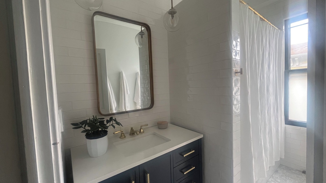 Photo of Bathroom in Oak Park