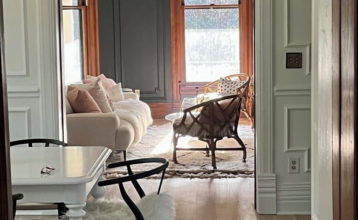 Photo of Livingroom in Oak Park