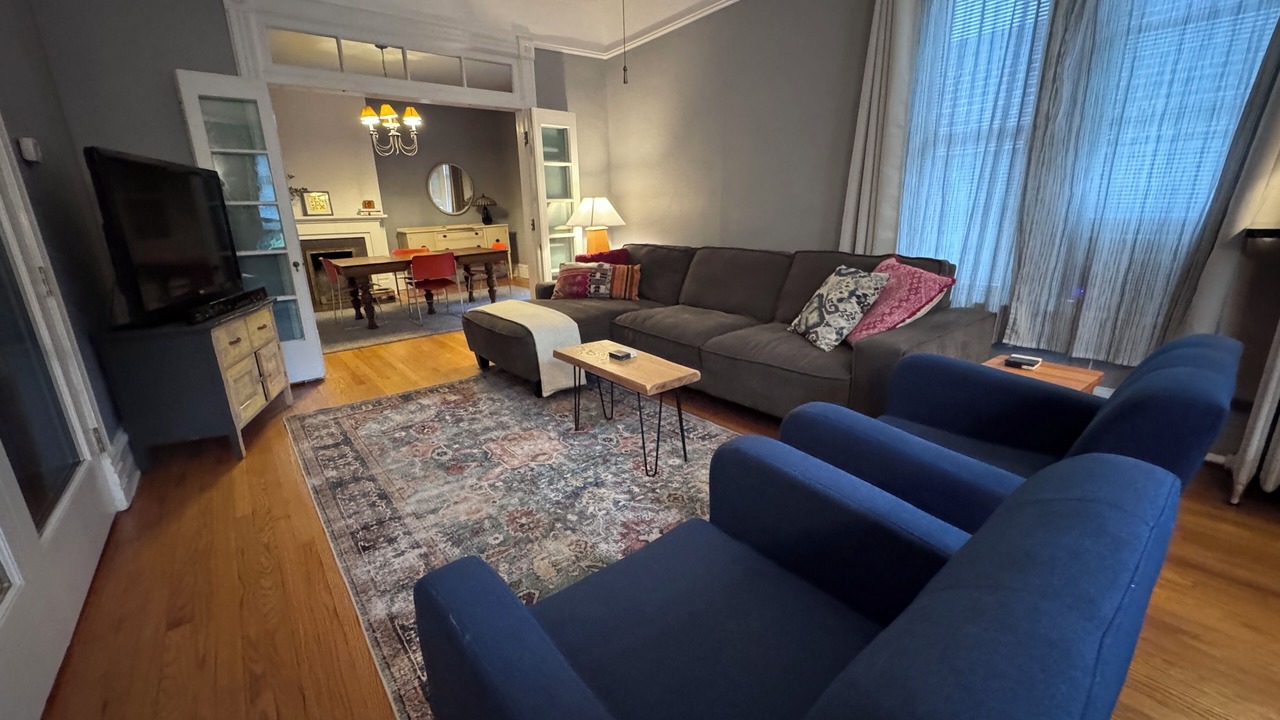 Photo of Livingroom in Oak Park