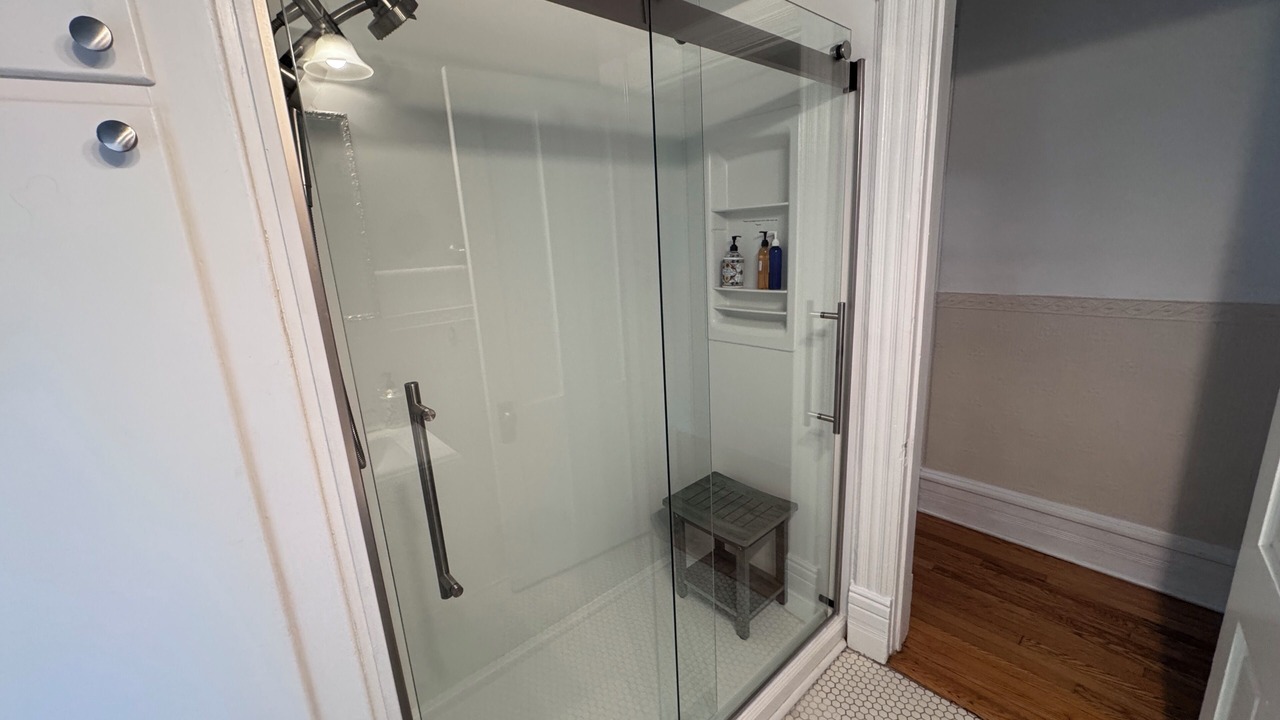 Photo of Bathroom in Oak Park