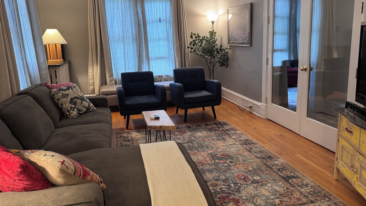 Photo of Livingroom in Oak Park