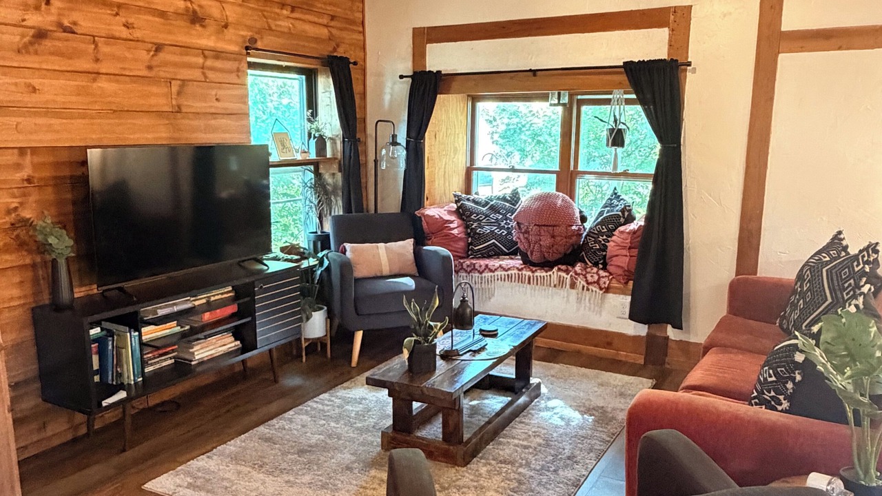 Photo of Livingroom in Graymont