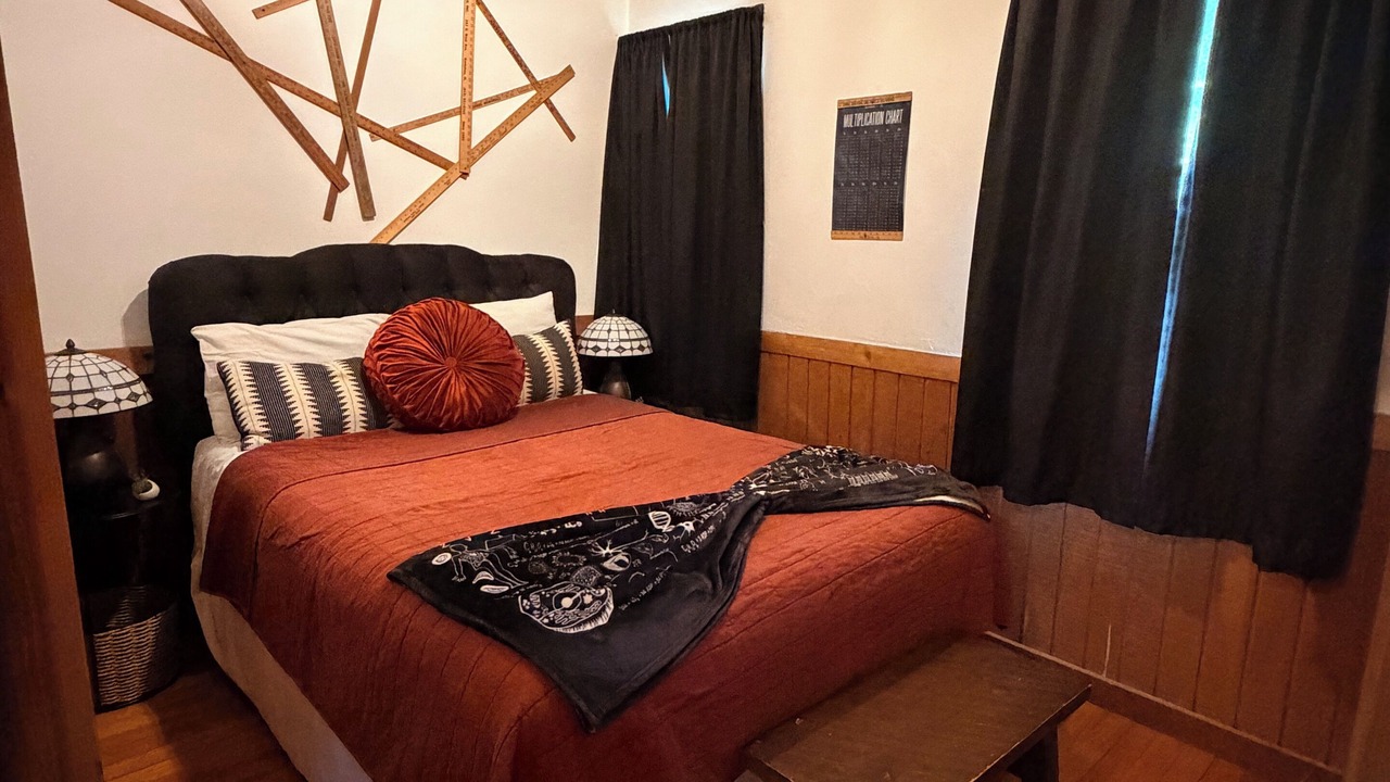 Photo of Bedroom in Graymont