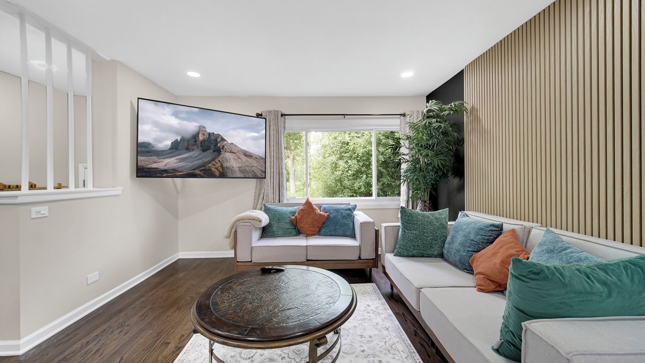 Photo of Livingroom in Evanston