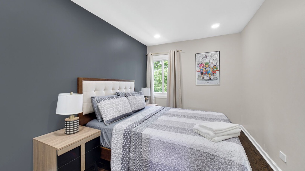 Photo of Bedroom in Evanston