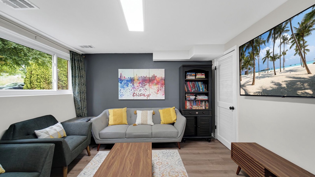 Photo of Livingroom in Evanston