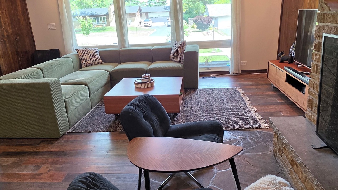 Photo of Livingroom in Roselle