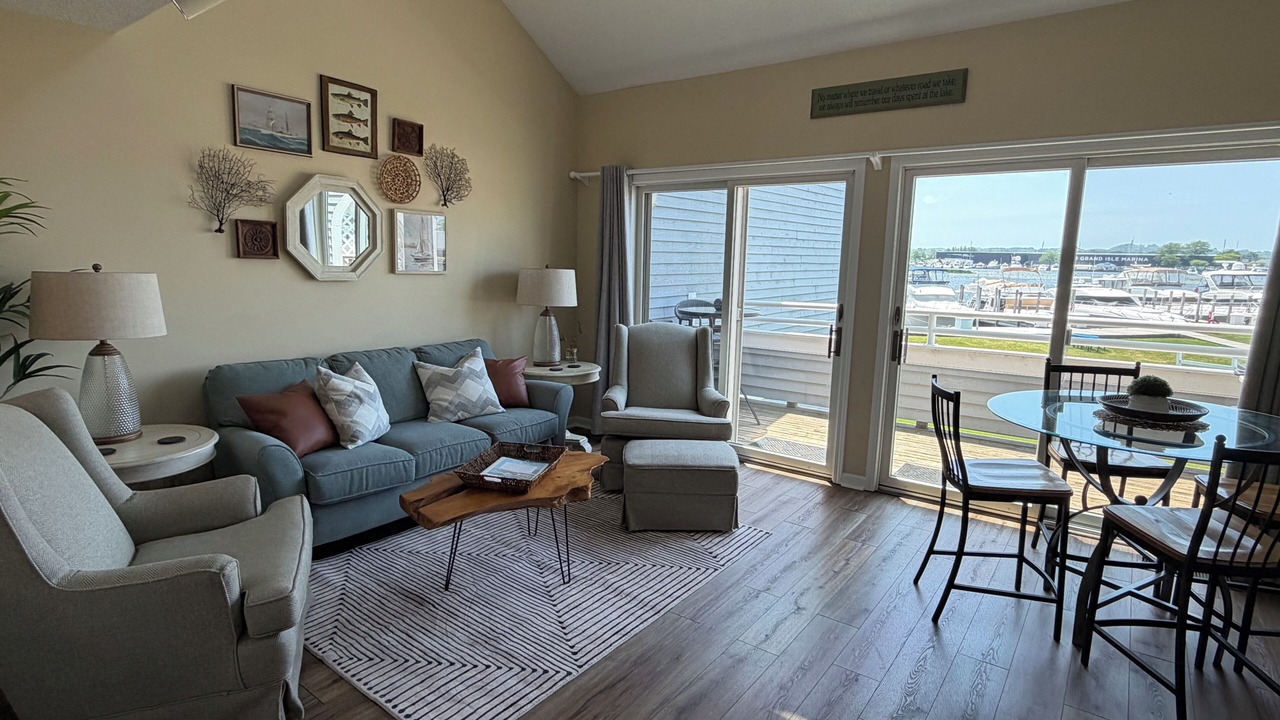 Photo of Livingroom in Spring Lake