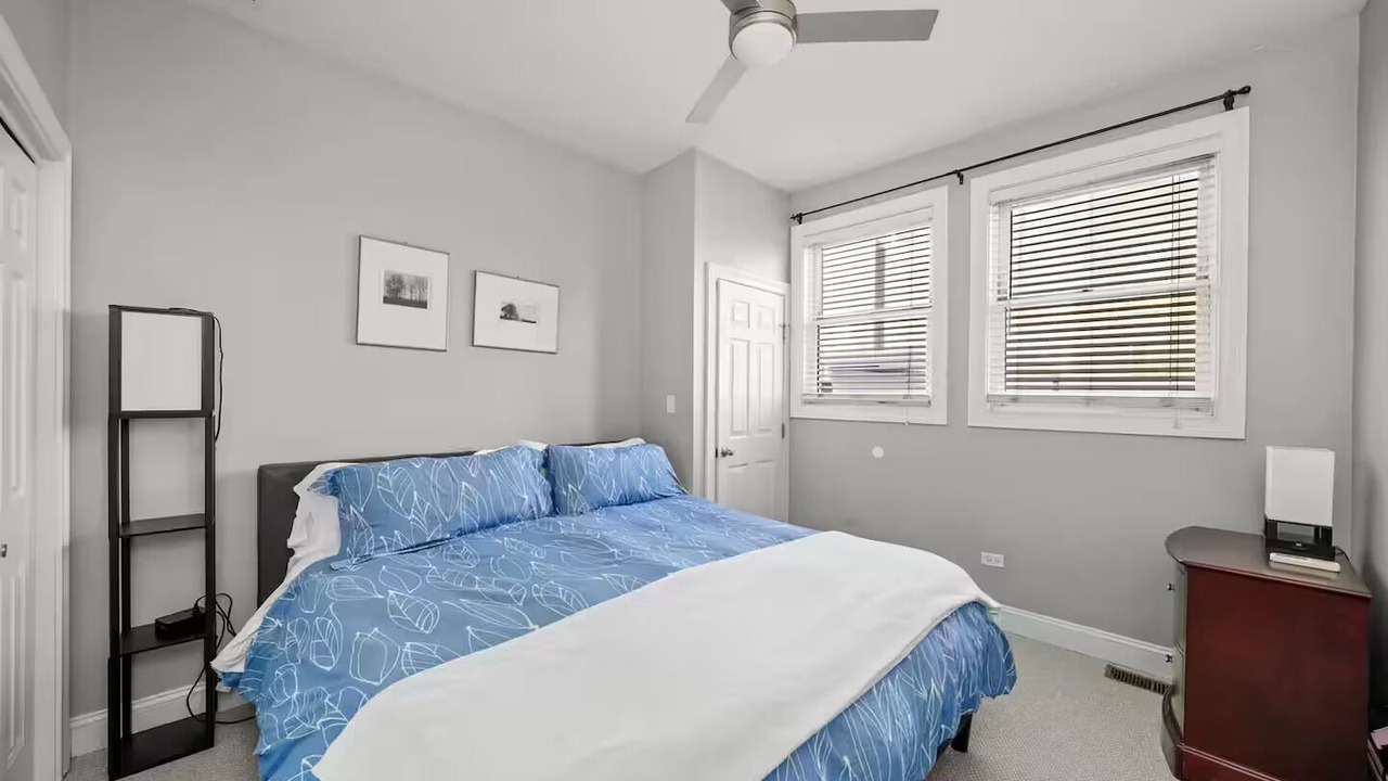 Photo of Bedroom in Near West Side