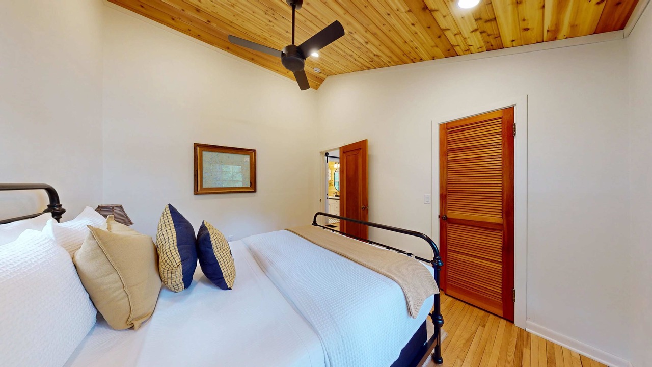 Photo of Bedroom in Manitowish Waters