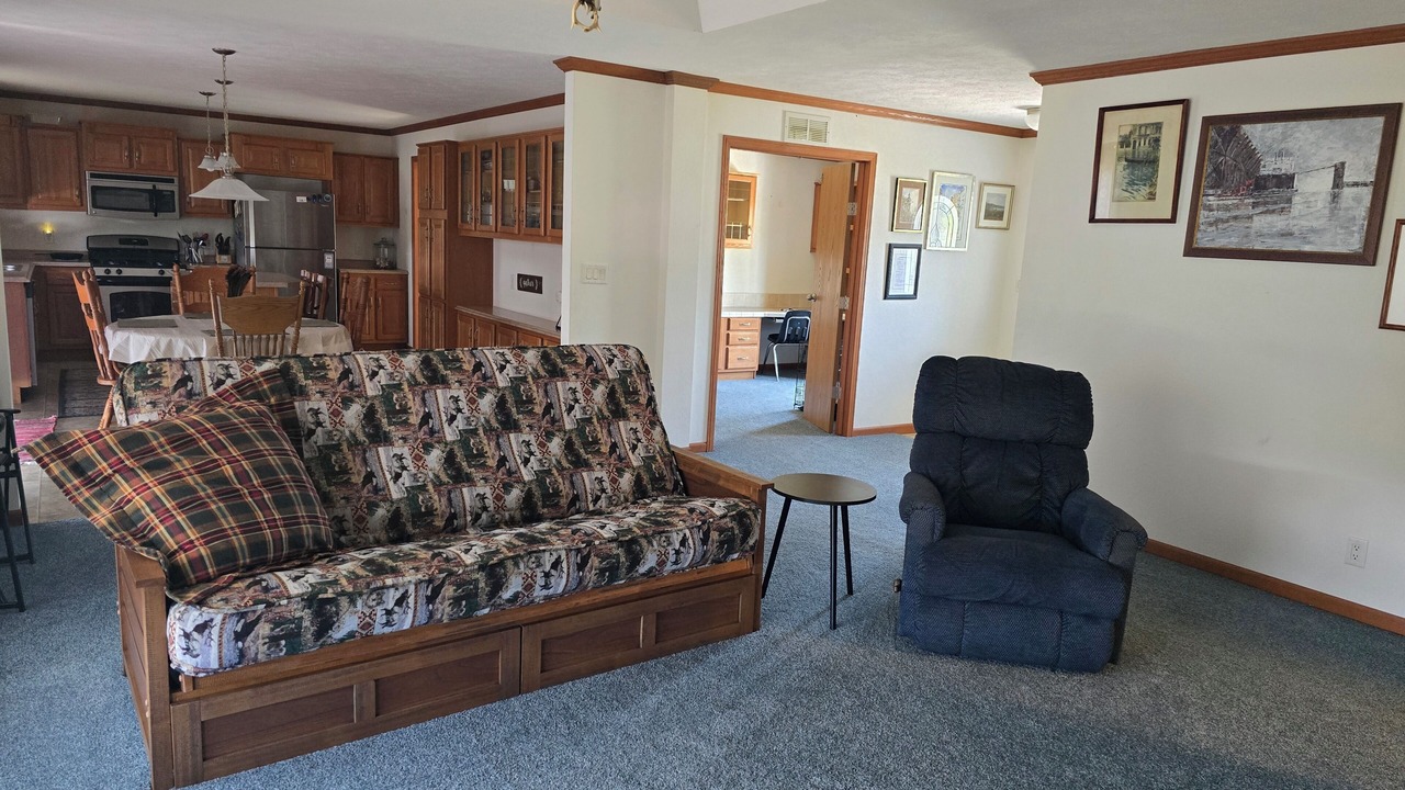 Photo of Livingroom in Allouez