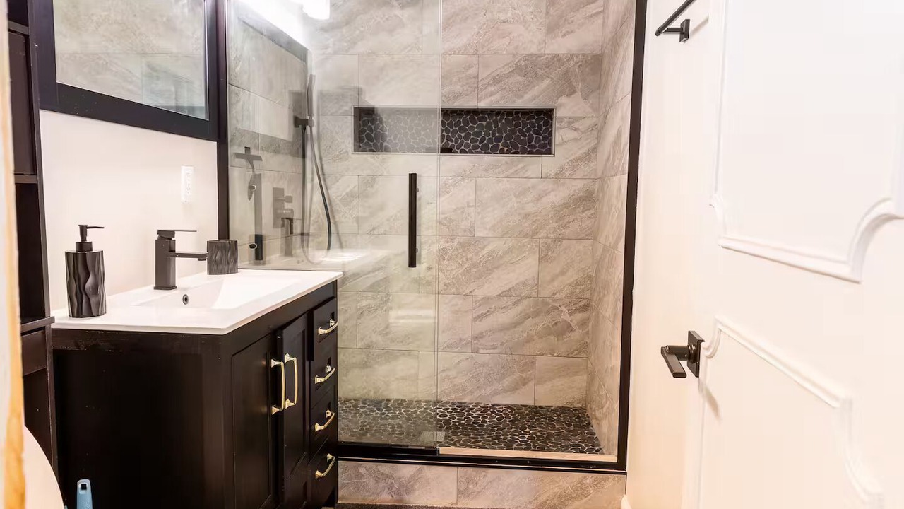 Photo of Bathroom in Flint