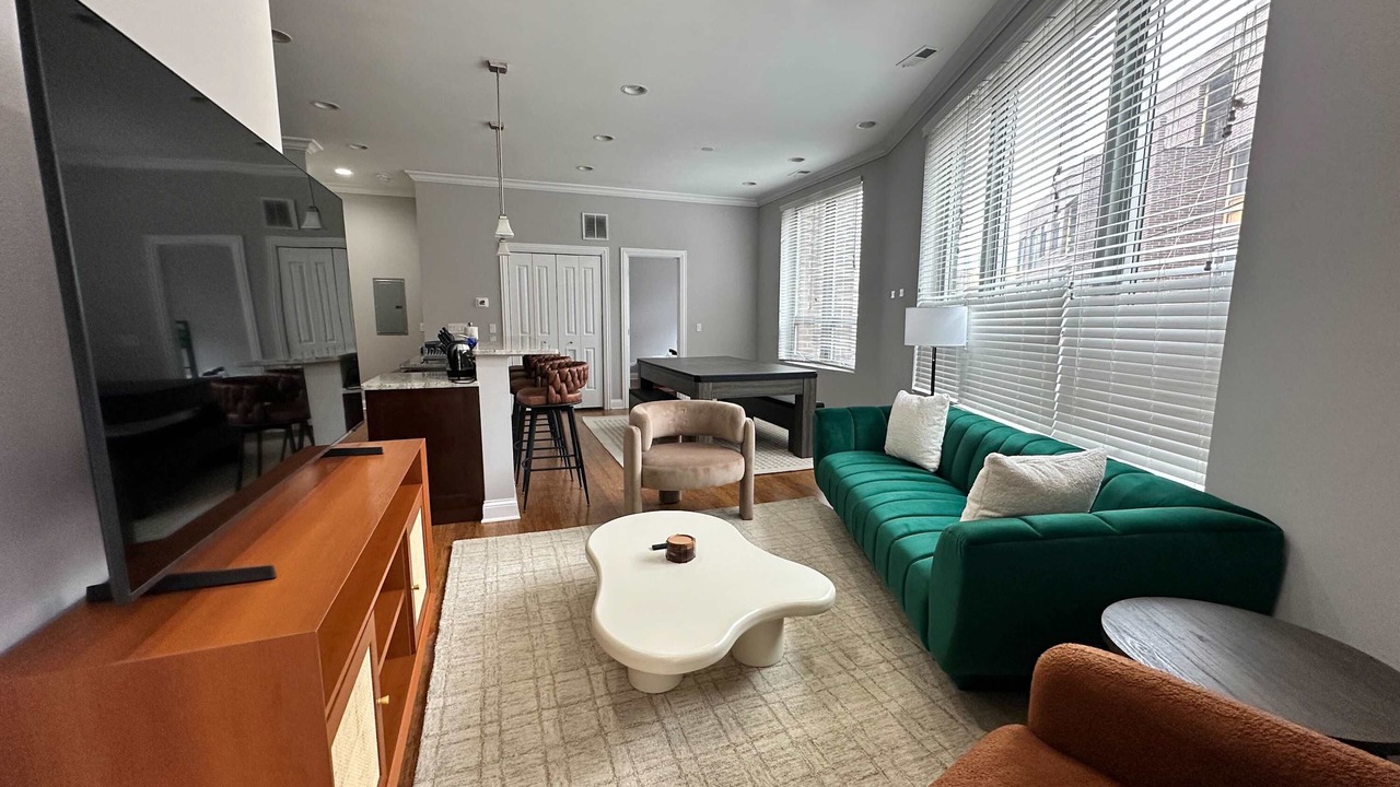 Photo of Livingroom in River West