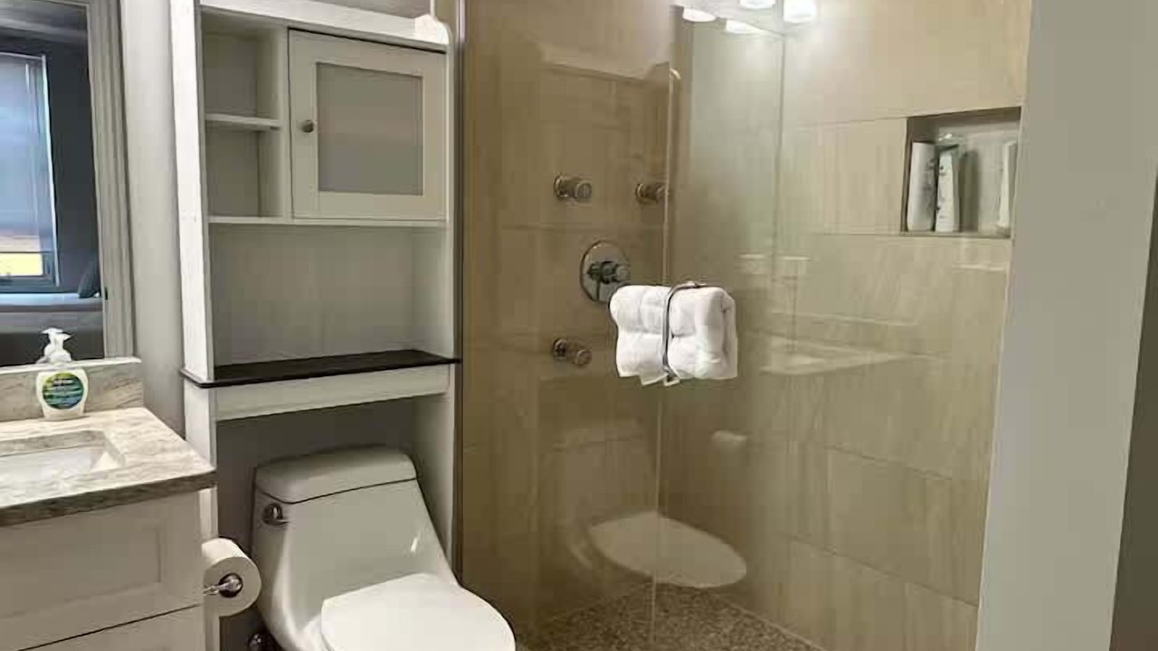 Photo of Bathroom in River West