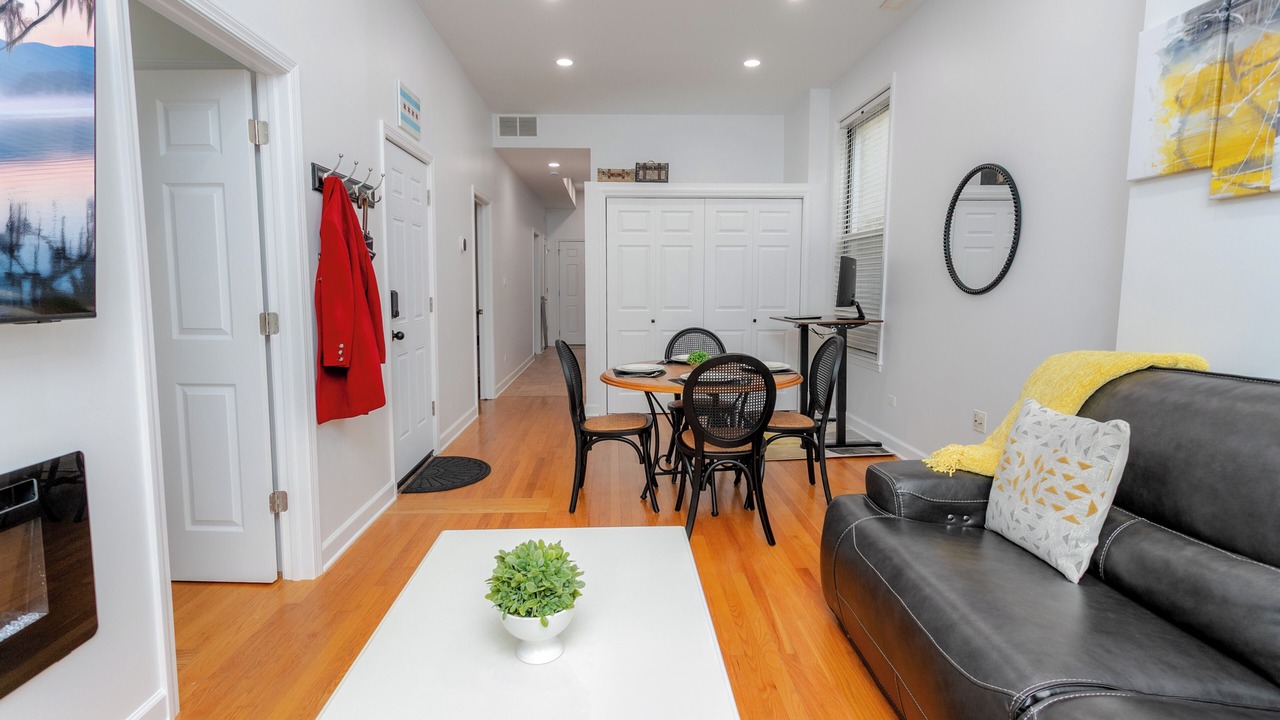 Photo of Livingroom in Bucktown