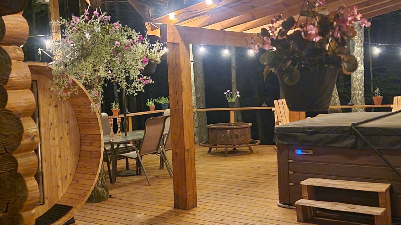 Photo of Outdoor in Irons