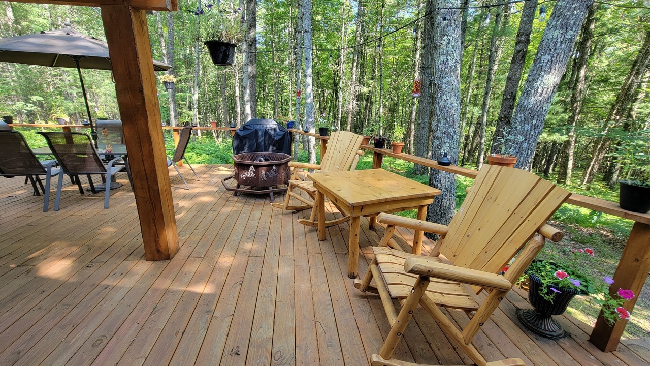 Photo of Outdoor in Irons