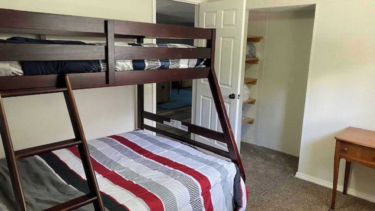 Photo of Bedroom in Munising