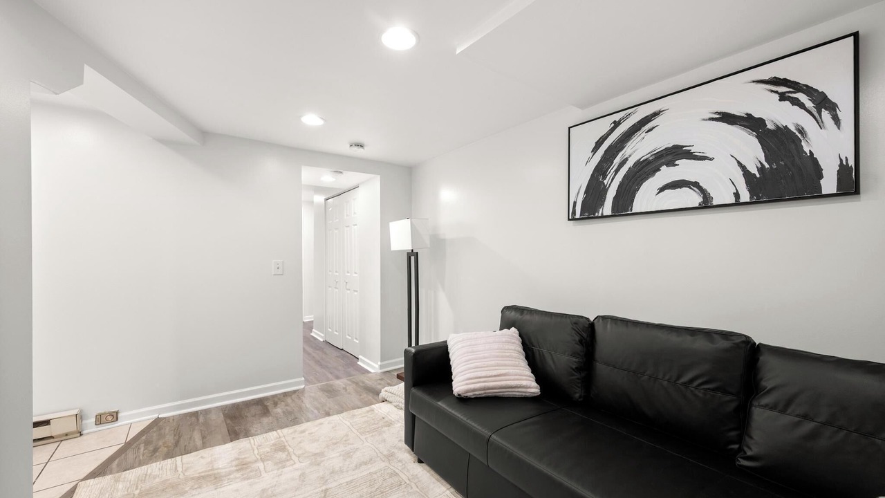 Photo of Livingroom in Lakeview