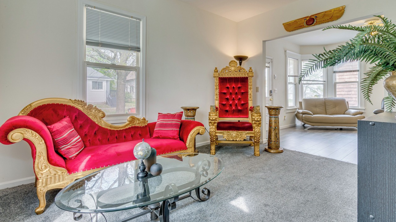 Photo of Livingroom in Champaign