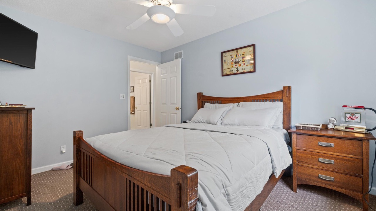 Photo of Bedroom in Williams Bay