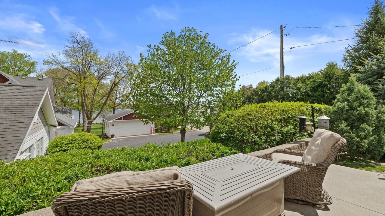 Photo of Patio Balcony in Williams Bay