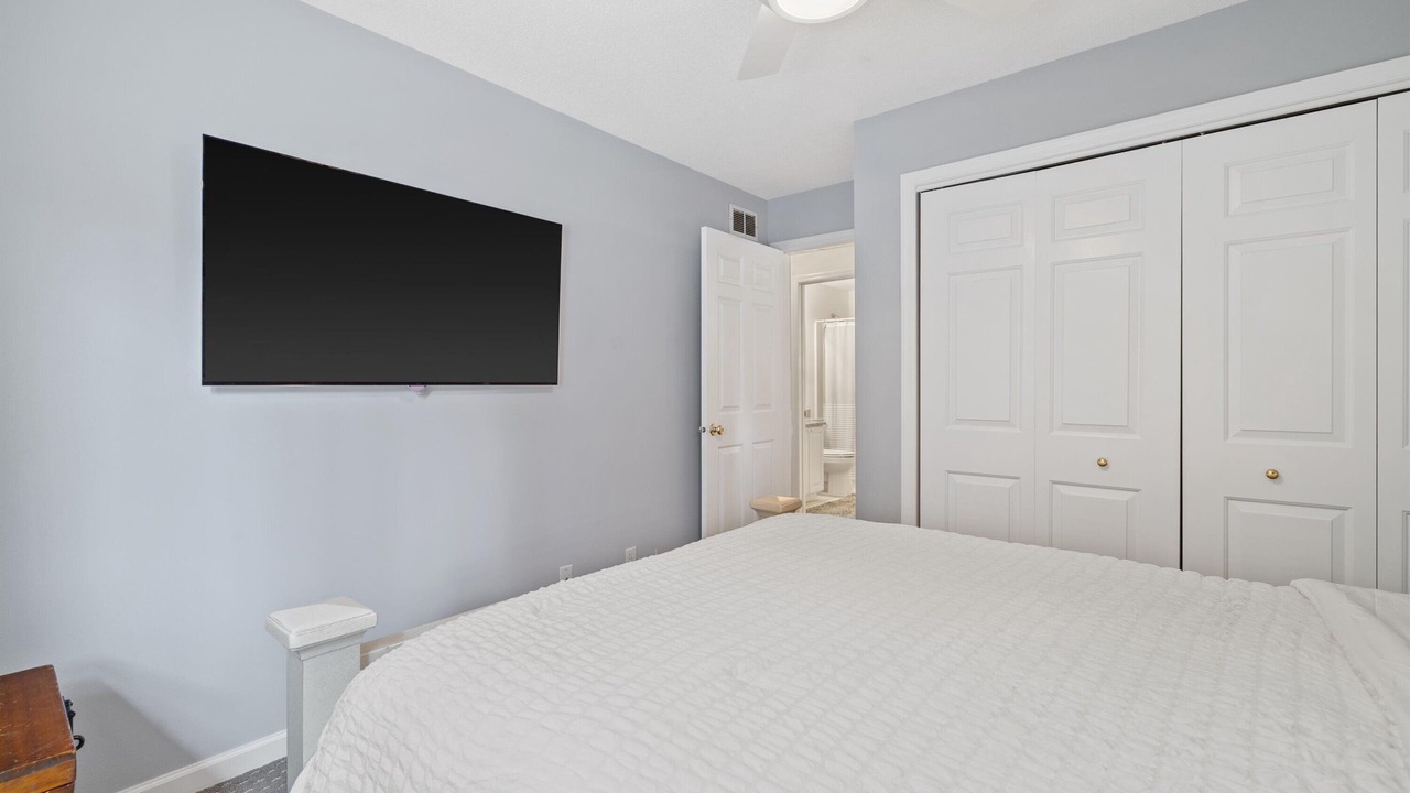 Photo of Bedroom in Williams Bay