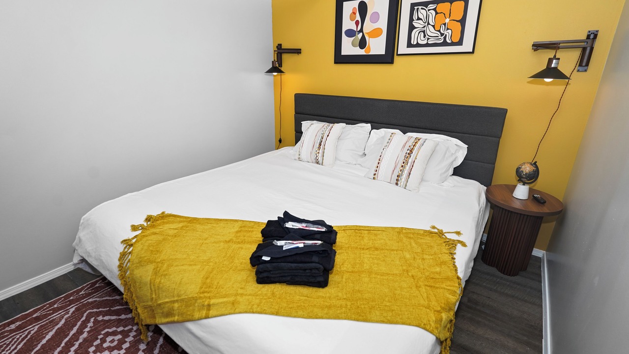Photo of Bedroom in Pulaski Park