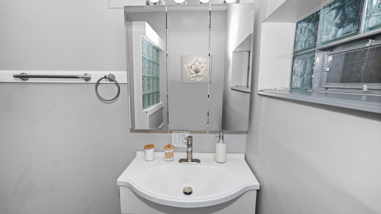 Photo of Bathroom in Pulaski Park