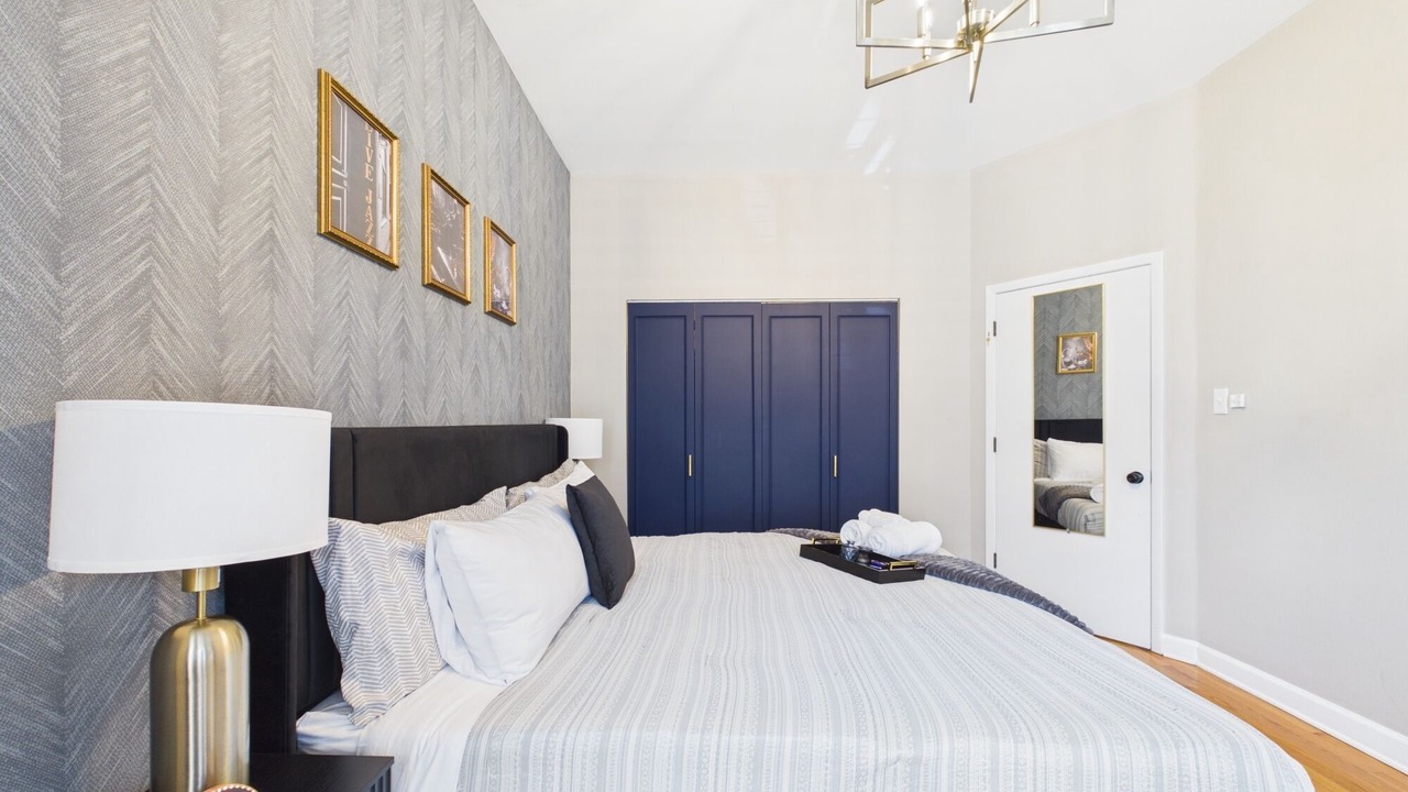 Photo of Bedroom in Wrigleyville
